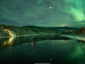 Aurora Borealis über dem Piteälven, schwedisch Lappland, aufgenommen von Alexander Conrad
